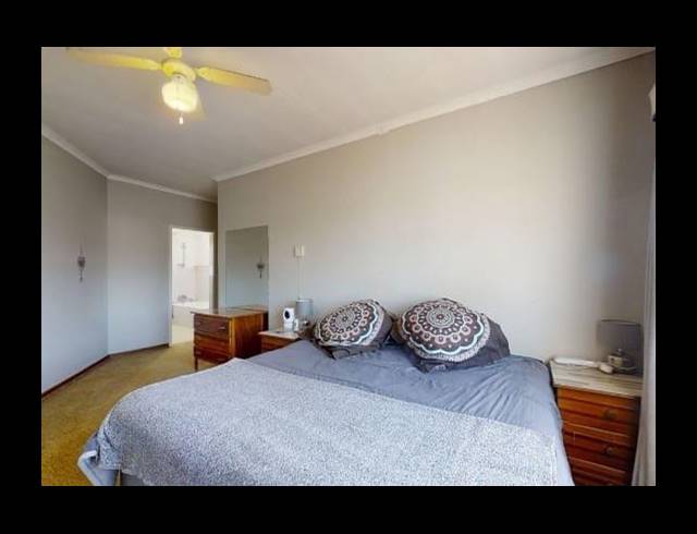 5 BEDROOM TOWNHOUSE FOR SALE IN WITFIELD